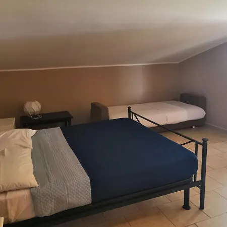 La Mansardina Apartmán *